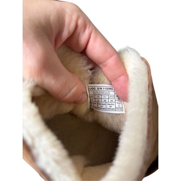 UGG Romely Short Buckle Suede Boots size 8 Tan Pull On Chestnut Sheepskin - Picture 8 of 13